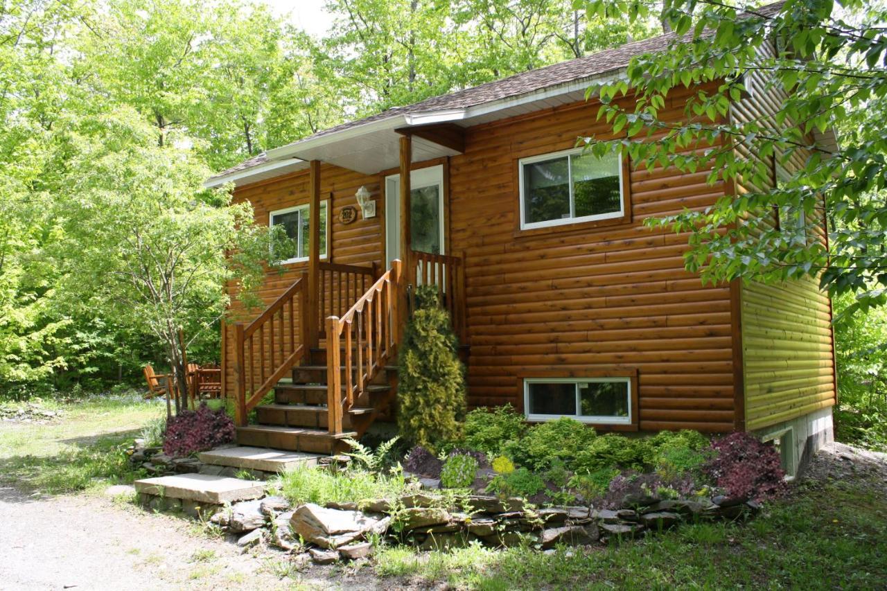 Вилла Domaine Des Montagnais Notre-Dame-Des-Bois Экстерьер фото