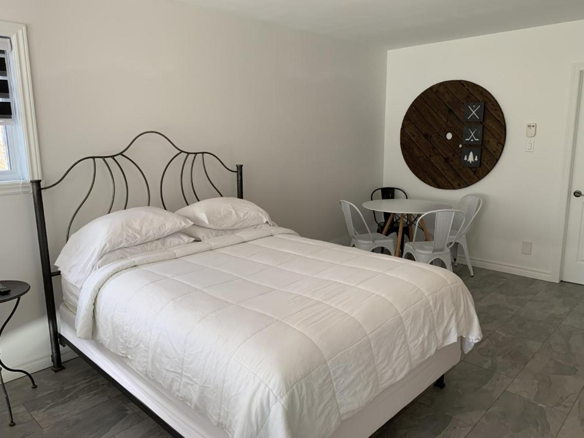 Вилла Domaine Des Montagnais Notre-Dame-Des-Bois Экстерьер фото