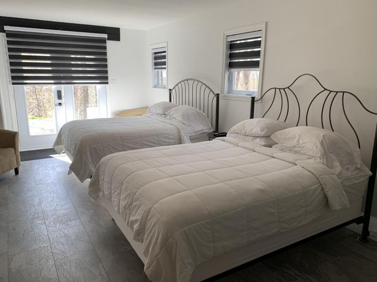 Вилла Domaine Des Montagnais Notre-Dame-Des-Bois Экстерьер фото