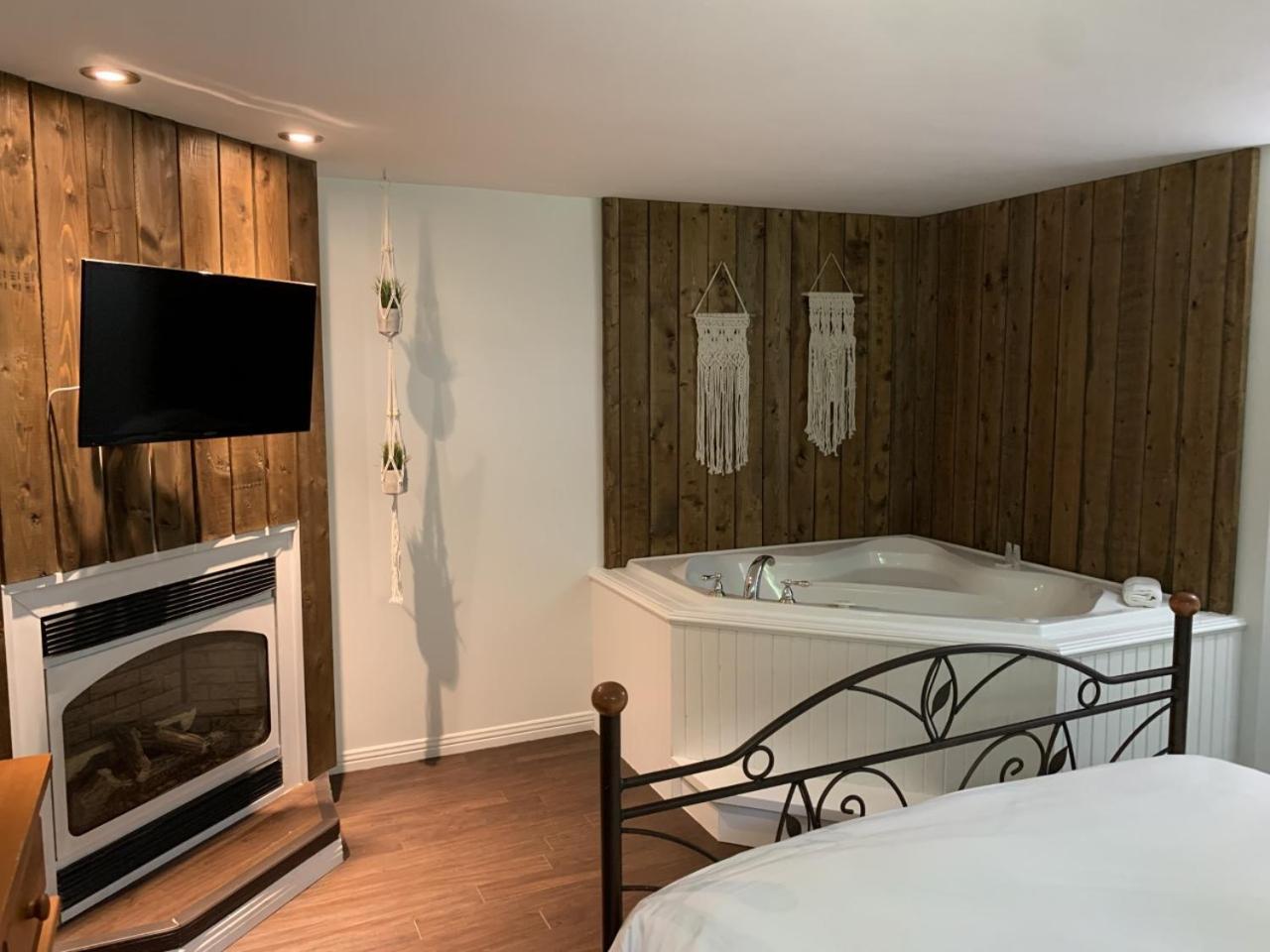 Вилла Domaine Des Montagnais Notre-Dame-Des-Bois Экстерьер фото
