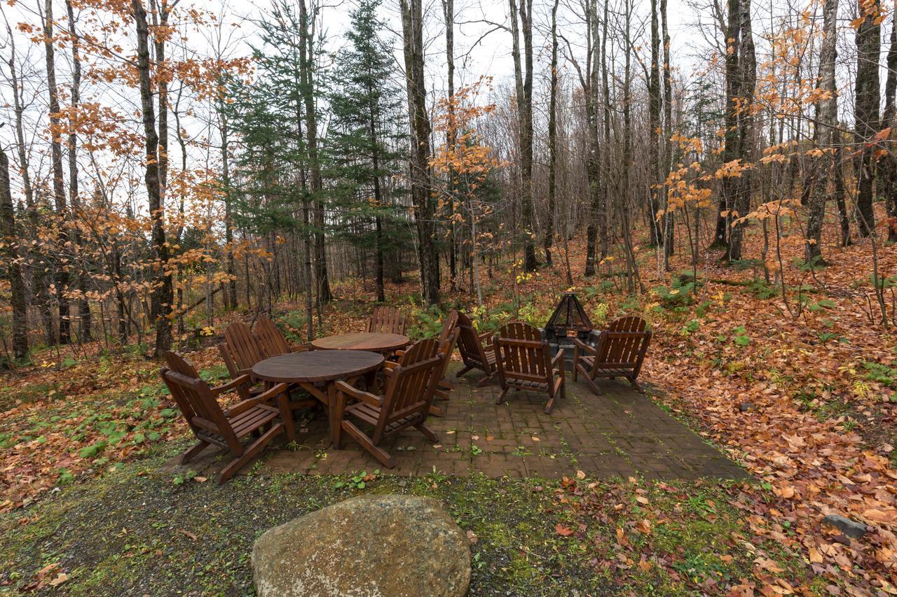 Вилла Domaine Des Montagnais Notre-Dame-Des-Bois Экстерьер фото
